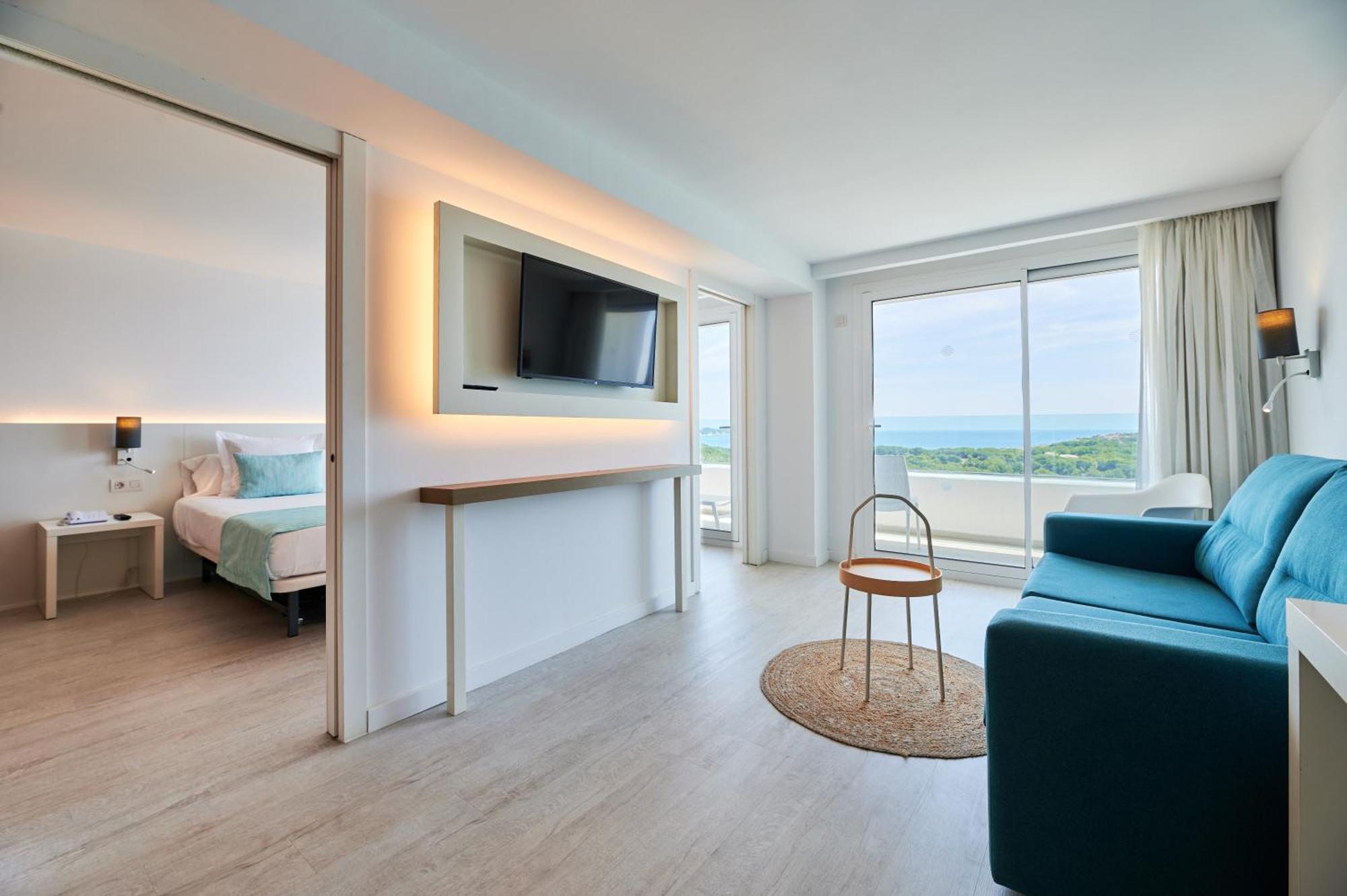Aluasoul Carolina - Adults Only 4*